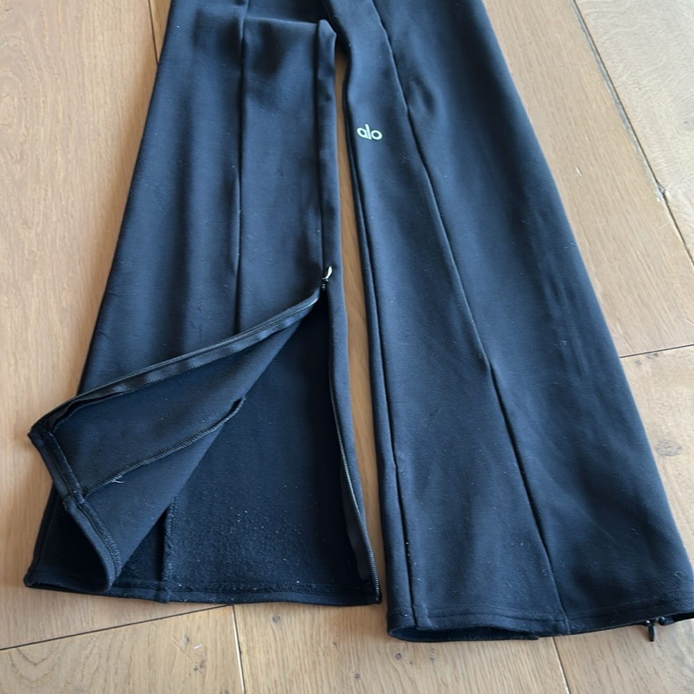 ALO Yoga Black Flared Pants - Picture 8 of 14